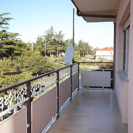 Apartman With A Parking Space Valbandon, Fazana - 7215 *